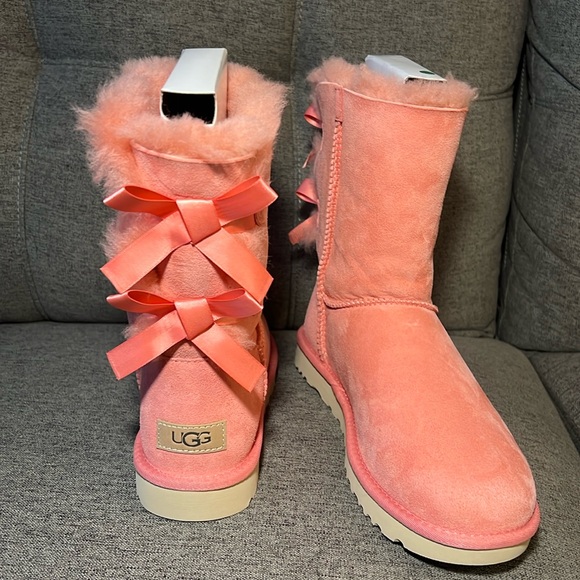UGG Bailey Bow II boots - Picture 1 of 5